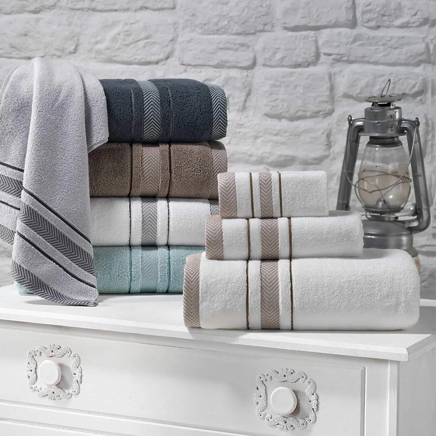 Luxury White Maximum Softness Jacquard Cotton Thick Quick-Dry Bath Towel Set